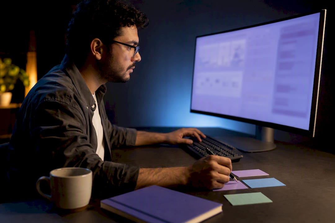 Analyst querying allocated cloud costs